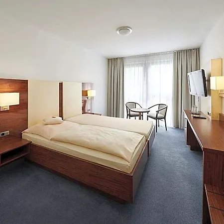 Stadthotel Am Wasen 3*
